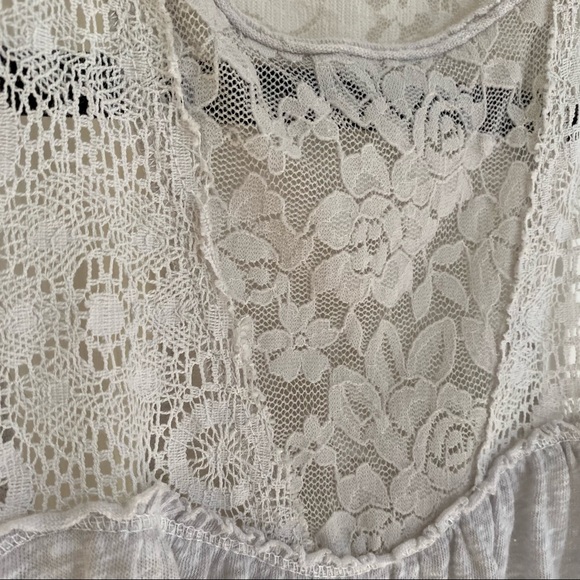 Hollister Lace High-Neck Blouse, XS - Item 0034 - Picture 5 of 5
